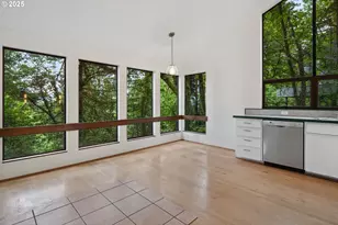 2902 SW Fairmount Blvd, Portland, OR 97239 - Photo 9