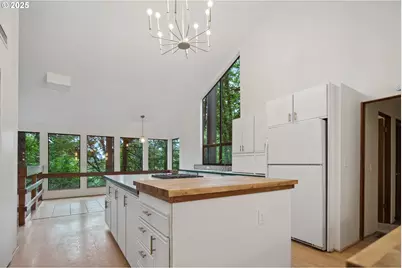 2902 SW Fairmount Blvd, Portland, OR 97239 - Photo 11