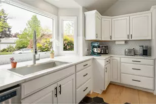 2742 Wingate St, Eugene, OR 97408 - Photo 17