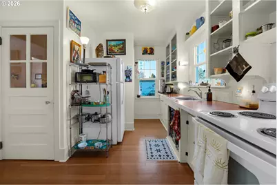 1374 Parker Pl, Astoria, OR 97103 - Photo 7