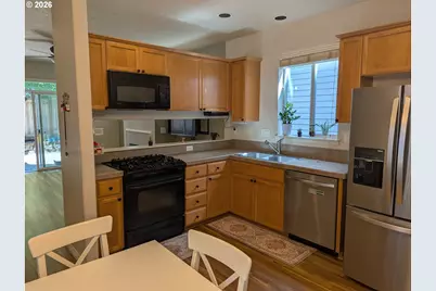 985 SE Tamango St, Hillsboro, OR 97123 - Photo 3