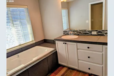 985 SE Tamango St, Hillsboro, OR 97123 - Photo 17