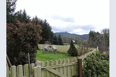 12595 SW Moreno Dr, Gaston, OR 97119 - Photo 5