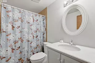 403 NE 134th Pl, Portland, OR 97230 - Photo 27