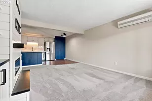 12243 SW King Arthur St, King City, OR 97224 - Photo 7