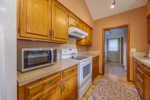 341 Combs Cir, Yachats, OR 97498 - Photo 9