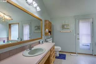 341 Combs Cir, Yachats, OR 97498 - Photo 15