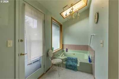 341 Combs Cir, Yachats, OR 97498 - Photo 17