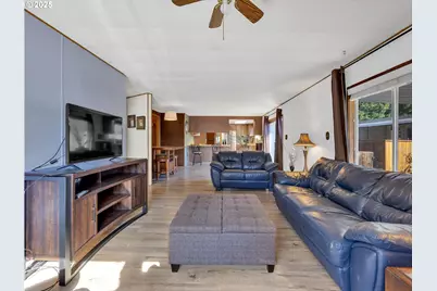 21100 NE Sandy Blvd #62, Fairview, OR 97024 - Photo 9