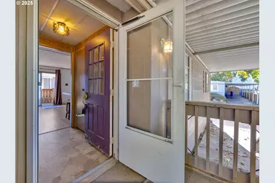 21100 NE Sandy Blvd #62, Fairview, OR 97024 - Photo 43