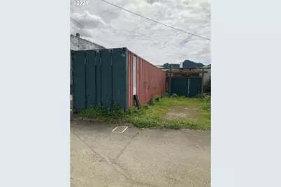 111 W Central Ave, Sutherlin, OR 97479 - Photo 7