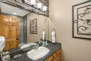 24600 E Bright Ave, Welches, OR 97067 - Photo 23