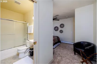 7006 S Virginia Ave, Portland, OR 97219 - Photo 41