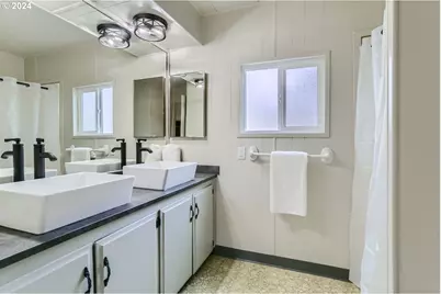 2681 SE River Rd, Hillsboro, OR 97123 - Photo 9