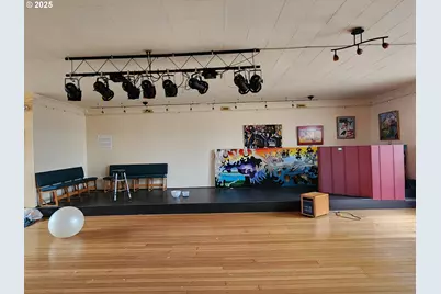 99 E 2nd St, Coquille, OR 97423 - Photo 7