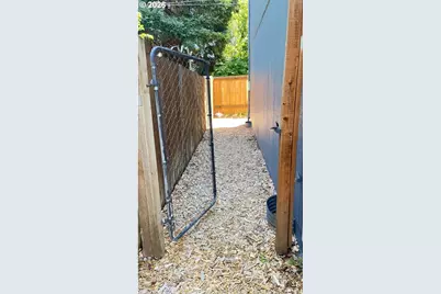 340 NW Connell Ave, Hillsboro, OR 97124 - Photo 43