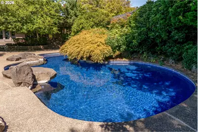 17849 Upper Cherry Ln, Lake Oswego, OR 97034 - Photo 7