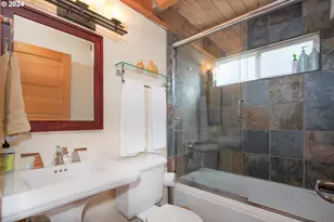 500 N Tomahawk Island Dr, Portland, OR 97217 - Photo 15