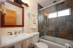 500 N Tomahawk Island Dr, Portland, OR 97217 - Photo 23