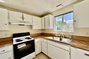 3970 Marshall Ave, Eugene, OR 97402 - Photo 11