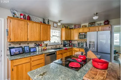 35364 Searls Ln, Astoria, OR 97103 - Photo 17