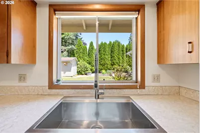 549 NW 19th St, McMinnville, OR 97128 - Photo 15
