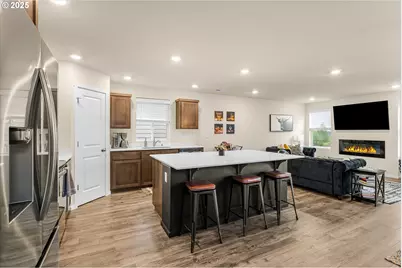 1025 NW 174th St, Ridgefield, WA 98642 - Photo 7