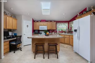 743 N Sundown Dr, Otis, OR 97368 - Photo 11