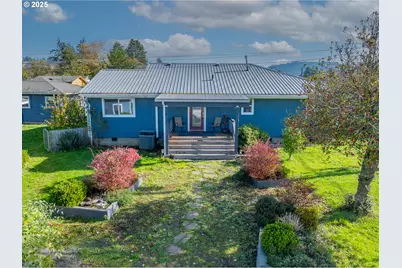 1713 Maple St, Myrtle Point, OR 97458 - Photo 5