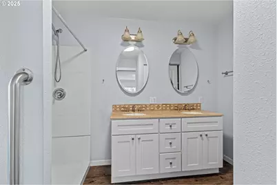 1713 Maple St, Myrtle Point, OR 97458 - Photo 17