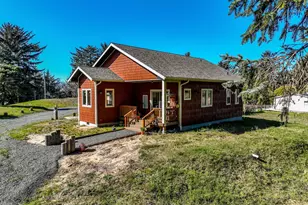 1310 Riverside Dr NE, Bandon, OR 97411 - Photo 7