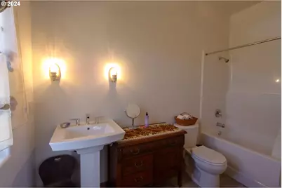 1310 Riverside Dr NE, Bandon, OR 97411 - Photo 33