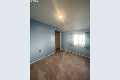 110 SE Darrell Ave, Winston, OR 97496 - Photo 17