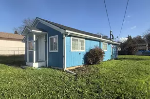 110 SE Darrell Ave, Winston, OR 97496 - Photo 3