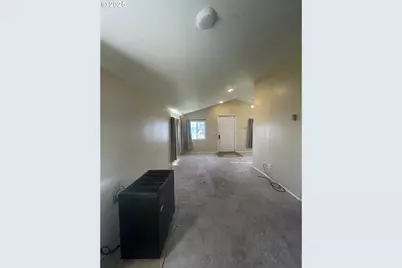 110 SE Darrell Ave, Winston, OR 97496 - Photo 13