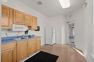 7143 SW Sagert St, Tualatin, OR 97062 - Photo 7