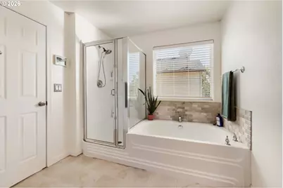 3667 SE Alexander St, Hillsboro, OR 97123 - Photo 17