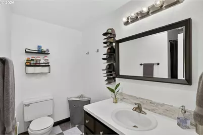 18436 SE Stephens Cir, Portland, OR 97233 - Photo 13