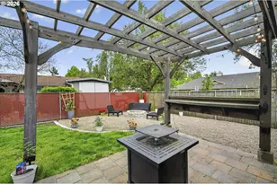 18436 SE Stephens Cir, Portland, OR 97233 - Photo 21