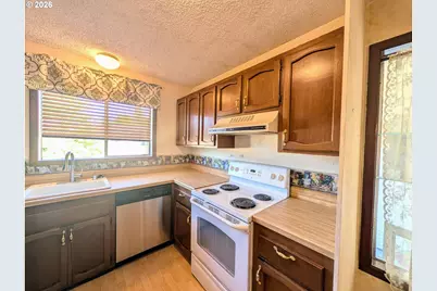 3007 NE 149th Ave, Portland, OR 97230 - Photo 9