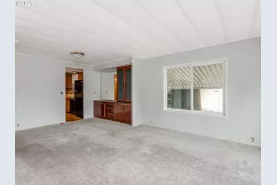 21100 NE Sandy Blvd #18, Fairview, OR 97024 - Photo 15
