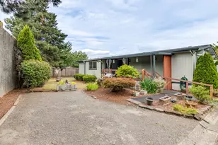 21100 NE Sandy Blvd, Fairview, OR 97024 - Photo 29