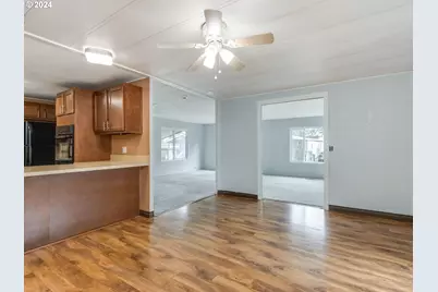 21100 NE Sandy Blvd #18, Fairview, OR 97024 - Photo 19