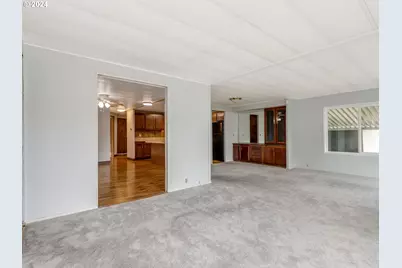 21100 NE Sandy Blvd #18, Fairview, OR 97024 - Photo 21