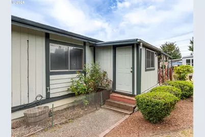 21100 NE Sandy Blvd #18, Fairview, OR 97024 - Photo 3