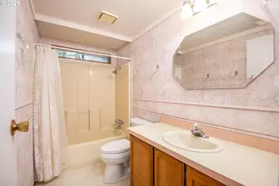 1601 Rhododendron Dr, Florence, OR 97439 - Photo 19