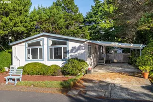 1601 Rhododendron Dr, Florence, OR 97439 - Photo 1