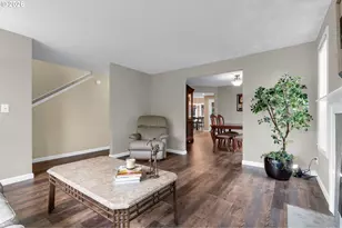 11541 SW Woodlee Heights Ct SW, Portland, OR 97219 - Photo 9