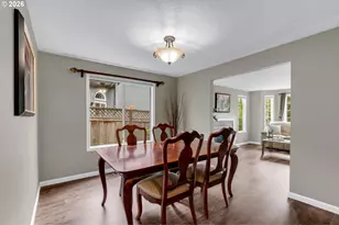 11541 SW Woodlee Heights Ct SW, Portland, OR 97219 - Photo 9
