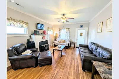 1302 9th St, La Grande, OR 97850 - Photo 3